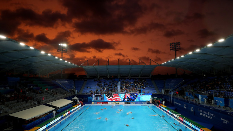 Испания елиминира олимпийския шампион Сърбия на Световното първенство по водна