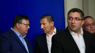 Шофьорът на автобуса който катастрофира в събота край Своге е с