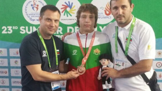 Борецът Иван Стоилов кат 66 кг в класическия стил донесе