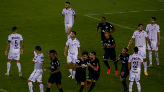 Сантос изпадна за първи път в историята си, феновете побесняха