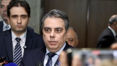 Асен Василев: Въпросът с "Общинска банка" не трябва да се политизира под никаква форма