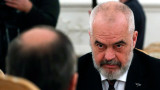 Премиерът на Албания застана зад Тачи срещу международния съд