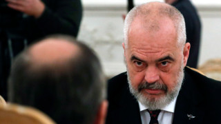 Премиерът на Албания защити президента на Косово Хашим Тачи Еди