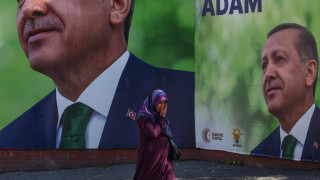Турският президент Реджеп Тайип Ердоган отмени изборните си участия за