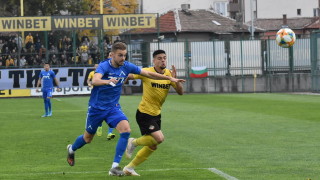 Българският шампионат по футбол е спрян заради извънредното положение в