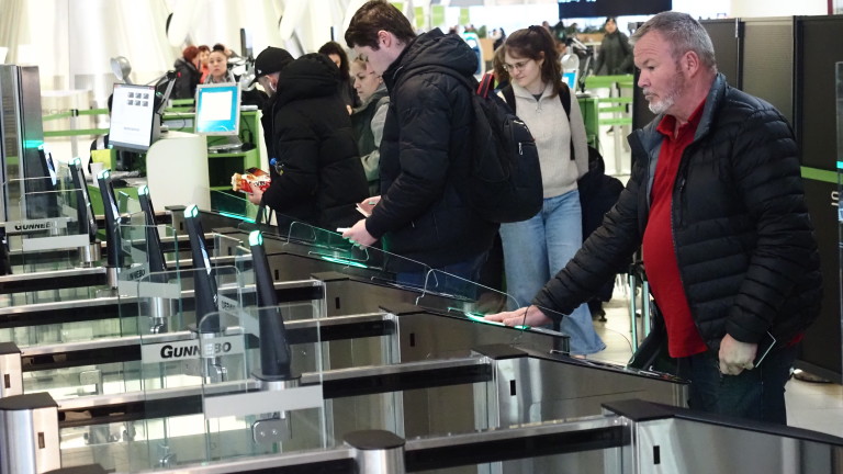 Летище София вече има електронни гишета за заминаващите пътници, съобщава