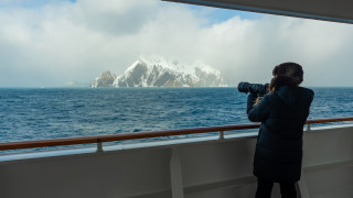 Дълбоко под ледената пустош на Източна Антарктида скрита под над
