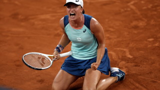 Ига Швьонтек се класира за четвъртия кръг на турнира по