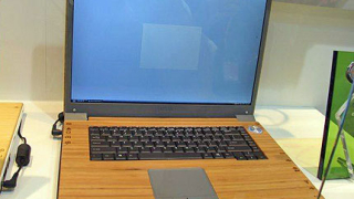 ASUS показа лаптоп от дърво