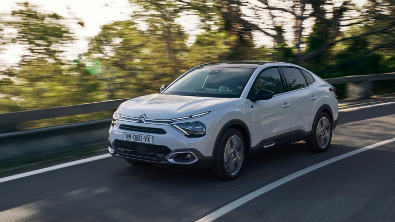 Citroen C4 X - безспорно интересен и леко нелогичен