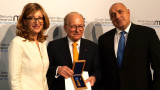 Наградихме със Златната лаврова клонка шефа на Мюнхенската конференция по сигурност