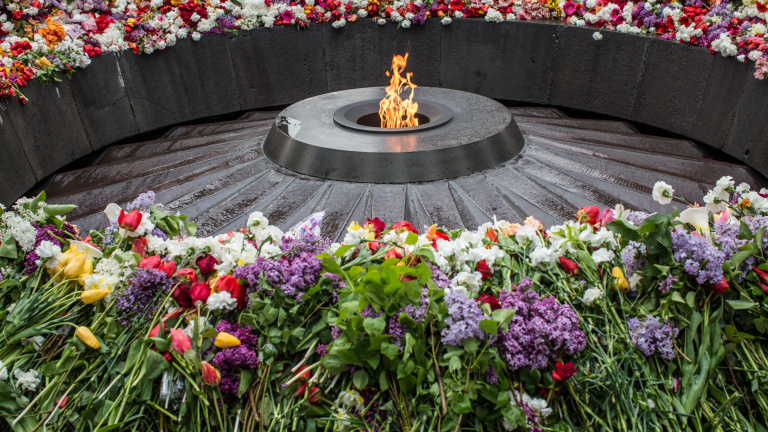 Арменците почитат 107-та годишнина от геноцида 