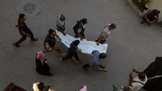 Израелските военни нанесоха нови удари по ивицата Газа в неделя