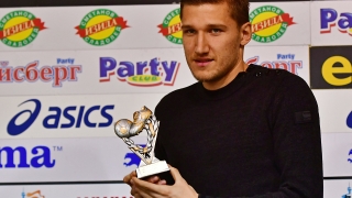 Нападателят Преслав Йорданов показа добро сърце Голмайсторът на Пирин дари