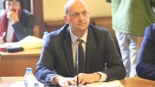 Предложението за сечта е антибългарско и не е държавническо категорични