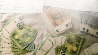 Областните управители вече са организирали изработването на параваните Това отчете