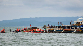 Жертвите на катастрофата с филипинския ферибот вече са 50