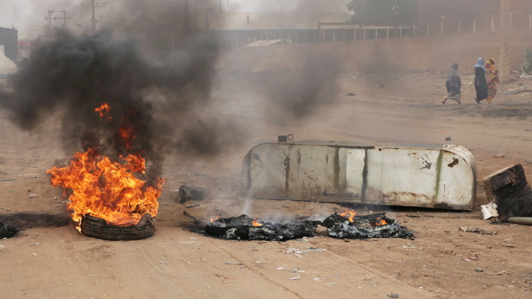 Десетки загинали и стотици ранени при протест в Судан 