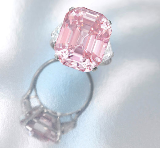 Уникален 24-каратов розов диамант отива на търг