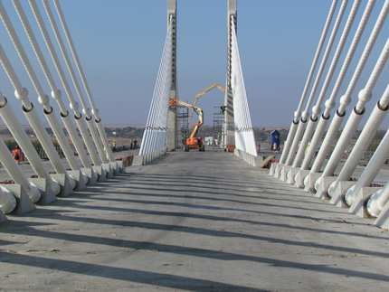 Борисов и Понта преминават първи по Дунав мост 2