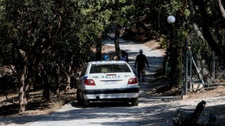 Полицията в Солун арестува в петък 21 годишен сириец съобщават местни