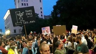 Протестът пламна много бързо като искра но трудно може да