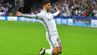 Старши треньорът на Реал Мадрид Зинедин Зидан засипа с