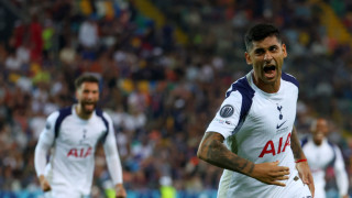 Футболистите на Тотнъм Кристиан Ромеро и Дестъни Удоджи пропуснаха тренировката