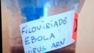 Бутилка с надпис "Ебола" паникьоса Майорка