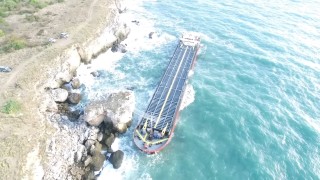 Воден смерч се образува в морето край скалите на Камен бряг