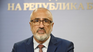 Стефан Белчев: Данъкът върху свръхпечалбите може да донесе милиарди в бюджета