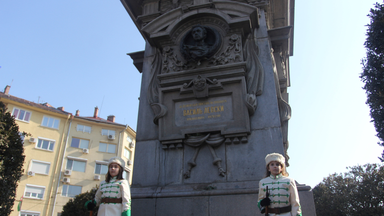 Променят движението в София за церемонията пред паметника на Левски