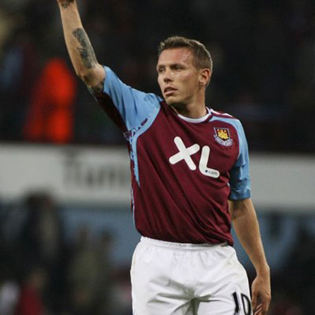 Манчестър Сити взима Крейг Белами