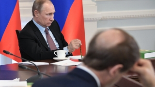 Путин отрича пълзящи из Москва слухове за негов наследник 