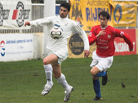 Гонзо налита на съотборник