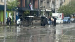 Линейка се обърна на кръстовището на бул. "Христо Ботев" и "Сливница" в София