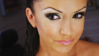 Чалга певица втрещи всички със секс признание