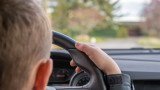  12-годишно дете изпреварва тирове със 120 км/ч на Автомагистрала 