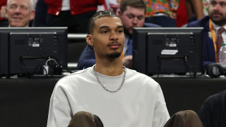 Френската баскетболна сензация от Сан Антонио Спърс Виктор Уембаняма изненадващо