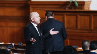 Днес е изпит по демокрация защото демокрацията не се изчерпва