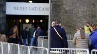 Починалите от коранавируса в Италия се увеличиха от 79 до