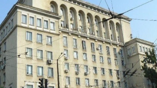 Комисията по лицензиране на Министерството на младежта и спорта взе