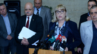 Надзирателите в затворите и съдебните охранители преустановяват протестните действия Това