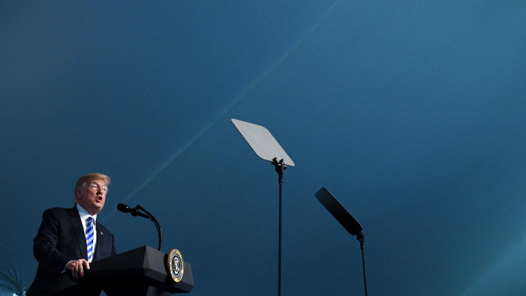 Президентът на САЩ Доналд Тръмп разкритикува Китай и Канада, че