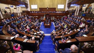 Предвиденото за сряда за избор на нов министър председател беше отложено