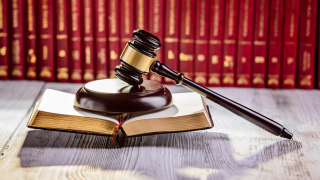 Постоянен арест бе постановен днес за двама от обвинените за