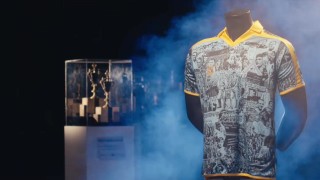 Левски показа фланелките изработени специално за 110 годишнината на клуба Чрез