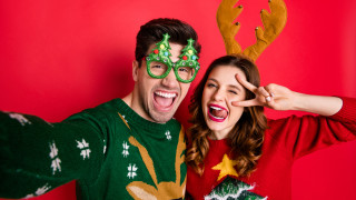 Всяка година в края на ноември по рафтовете на популярните