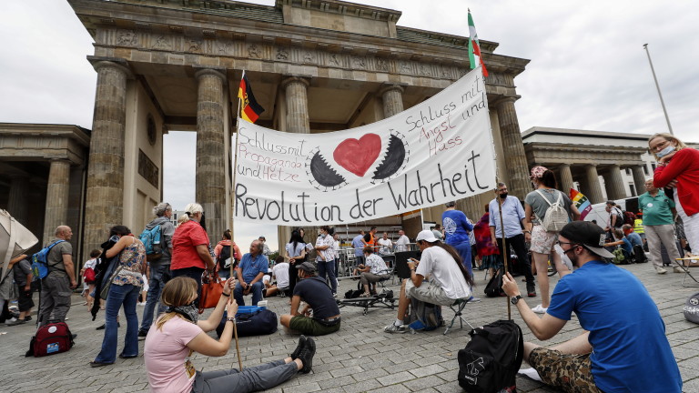 18 полицаи са пострадали при вчерашните протести в Берлин 