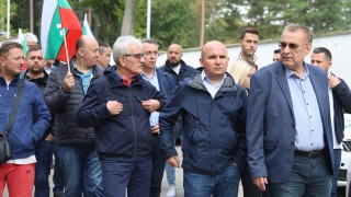 Джевдет Чакъров предстви договор за наем на Ахмед Доган с